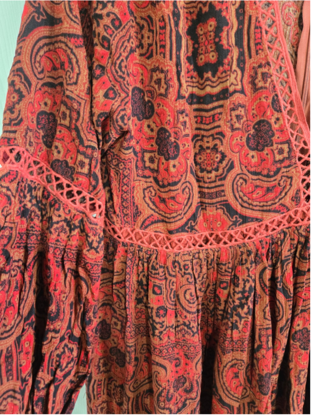 Vici Long Sleeve Dress Womens Size L Red Black Paisley Print - Picture 4 of 5